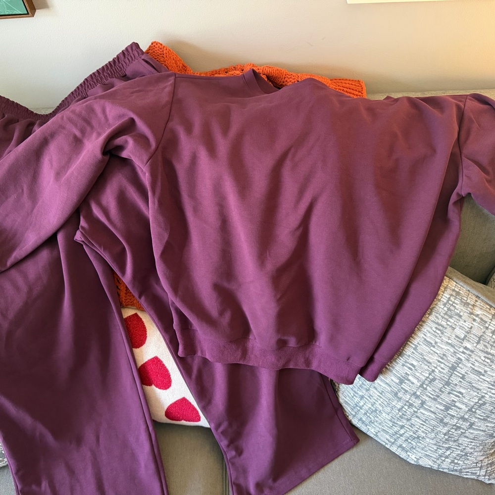 Relaxed Crewneck Sweatshirt - Plum